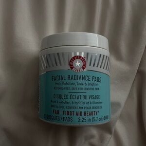 First Aid Beauty Facial Radiance Pads [BRAND NEW]